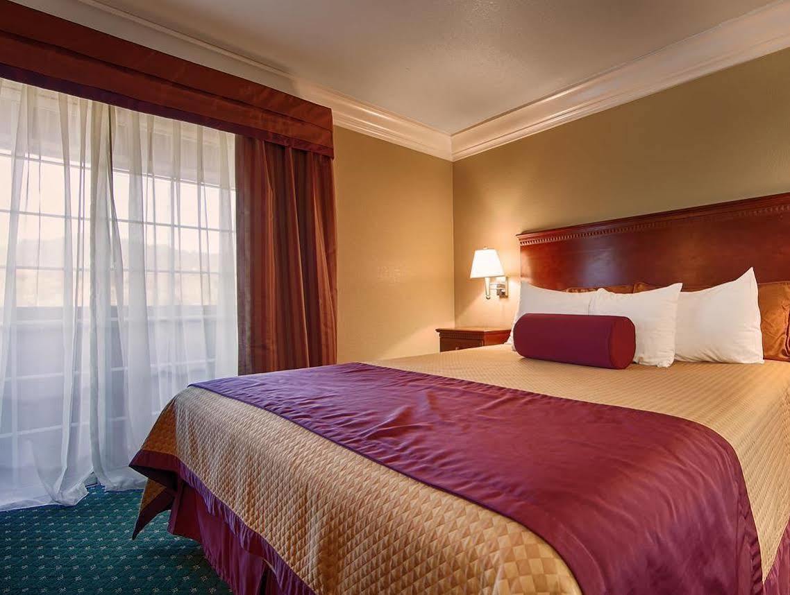 Best Western Willits Inn Экстерьер фото